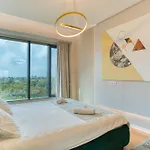 One Mircea Eliade Apartments With City & Park Views *