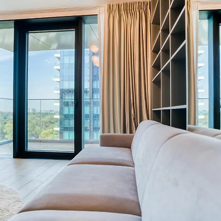 One Mircea Eliade Apartments With City & Park Views * Bucareste