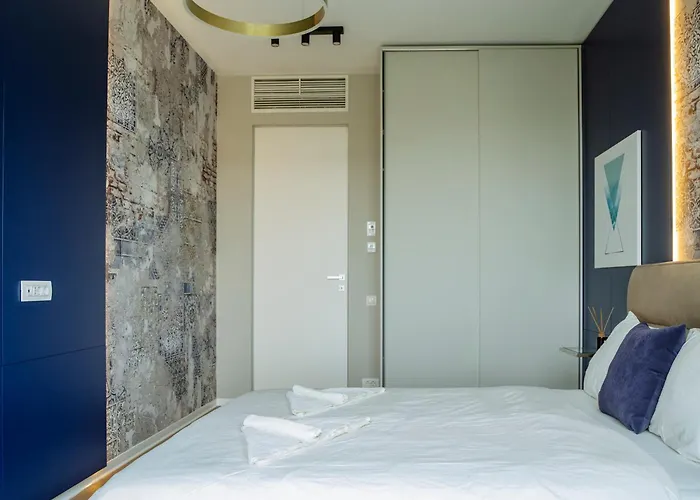 One Mircea Eliade Apartments With City & Park Views