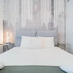 One Mircea Eliade Apartments With City & Park Views Apartament