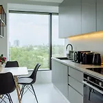 One Mircea Eliade Apartments With City & Park Views Bucureşti