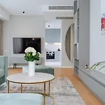 One Mircea Eliade Apartments With City & Park Views Apartament