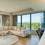 One Mircea Eliade Apartments With City & Park Views