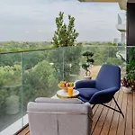One Mircea Eliade Apartments With City & Park Views Apartament *