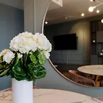 Apartament One Mircea Eliade Apartments With City & Park Views