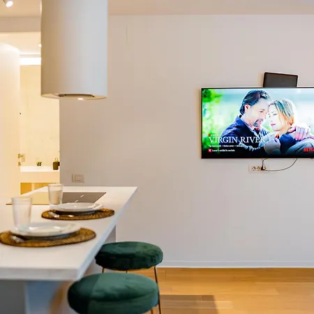 One Mircea Eliade Apartments With City & Park Views *