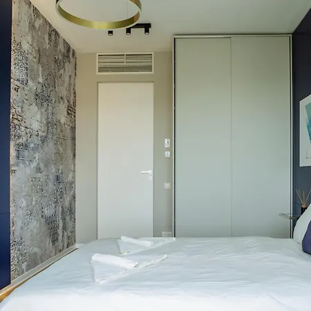 One Mircea Eliade Apartments With City & Park Views