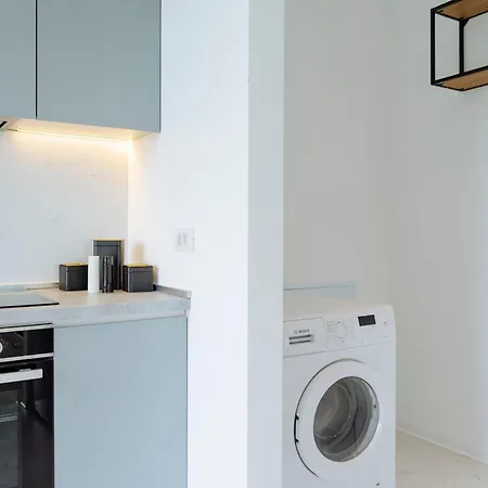 Apartment One Mircea Eliade Apartments With City & Park Views