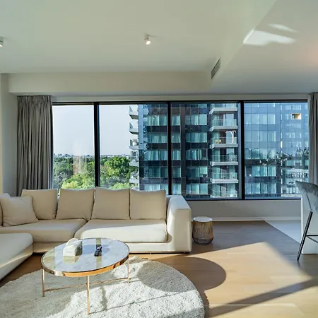 One Mircea Eliade Apartments With City & Park Views 公寓 *