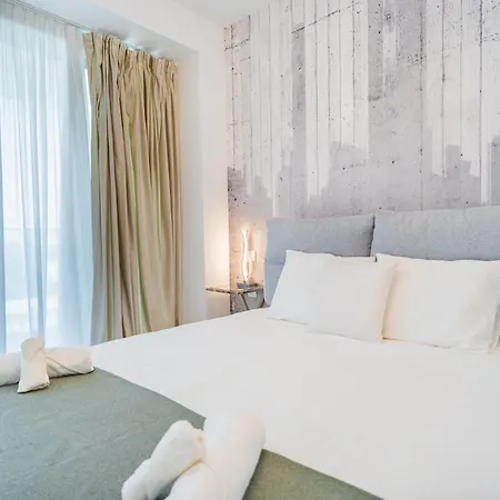 One Mircea Eliade Apartments With City & Park Views 布加勒斯特