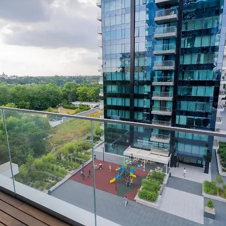 One Mircea Eliade Apartments With City & Park Views Bükreş