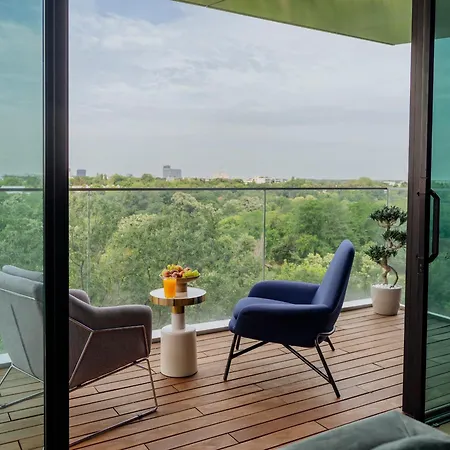 One Mircea Eliade Apartments With City & Park Views 布加勒斯特