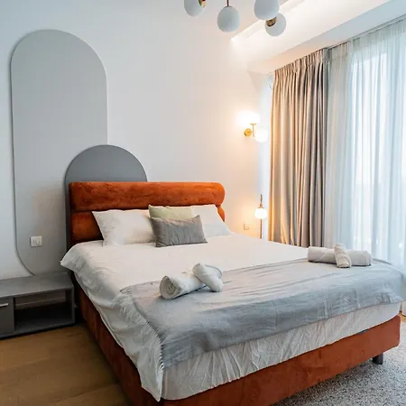 One Mircea Eliade Apartments With City & Park Views *
