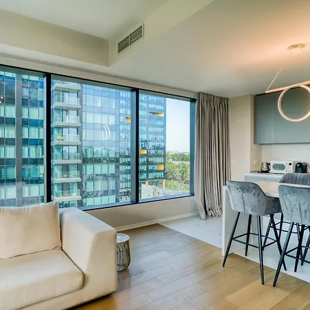 One Mircea Eliade Apartments With City & Park Views * בוקרשט