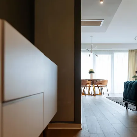 Apartment One Mircea Eliade Apartments With City & Park Views Bukarest