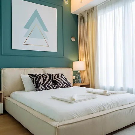 One Mircea Eliade Apartments With City & Park Views