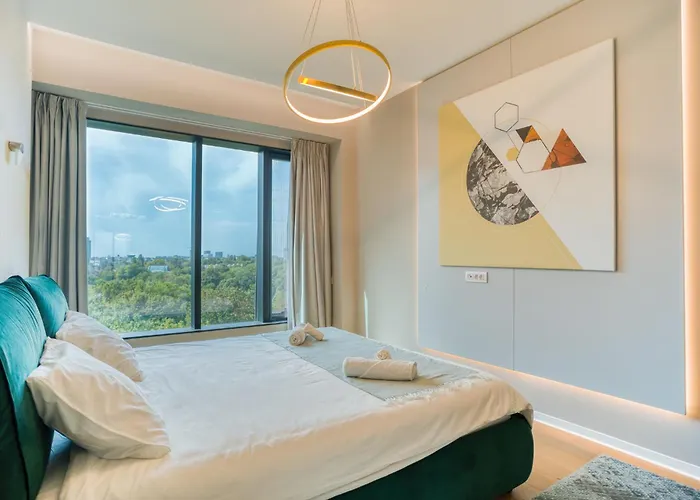 One Mircea Eliade Apartments With City & Park Views *