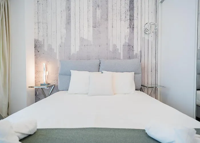 One Mircea Eliade Apartments With City & Park Views Apartment