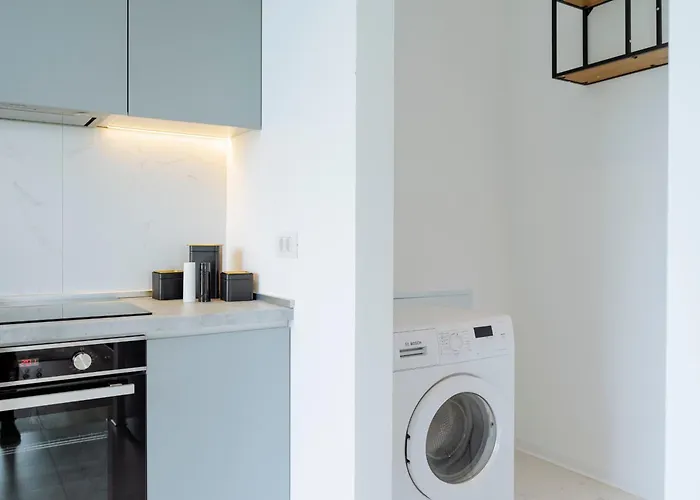 Daire One Mircea Eliade Apartments With City & Park Views