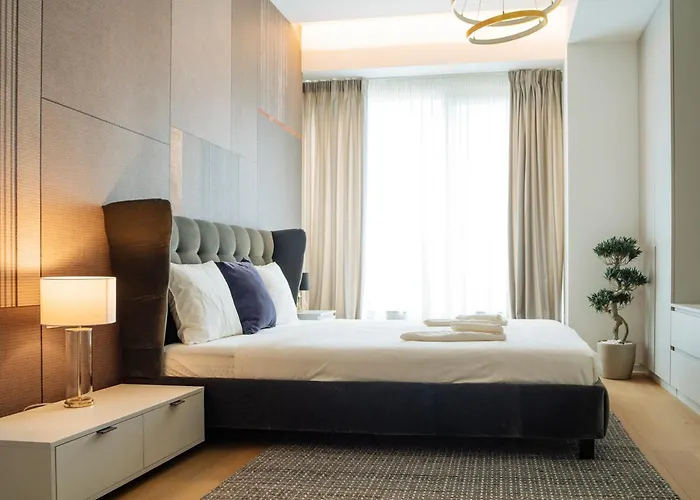 One Mircea Eliade Apartments With City & Park Views *