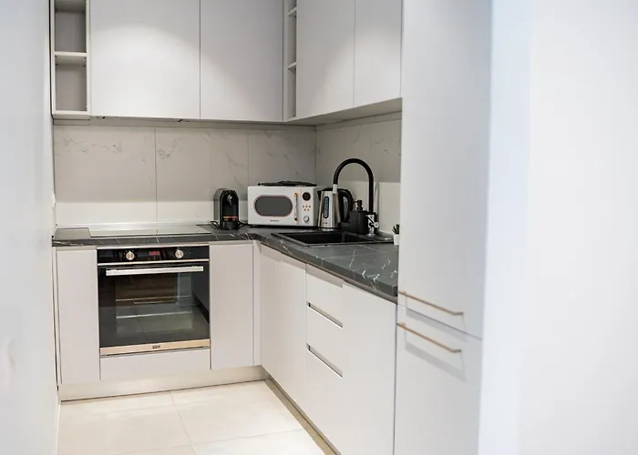 Apartment One Mircea Eliade Apartments With City & Park Views