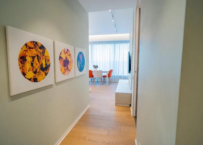 One Mircea Eliade Apartments With City & Park Views Daire
