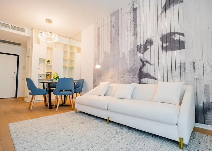 One Mircea Eliade Apartments With City & Park Views * Bukarest