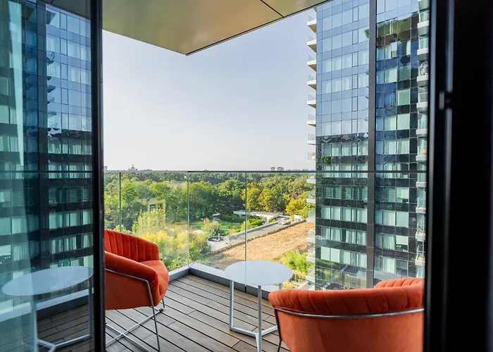 One Mircea Eliade Apartments With City & Park Views Daire