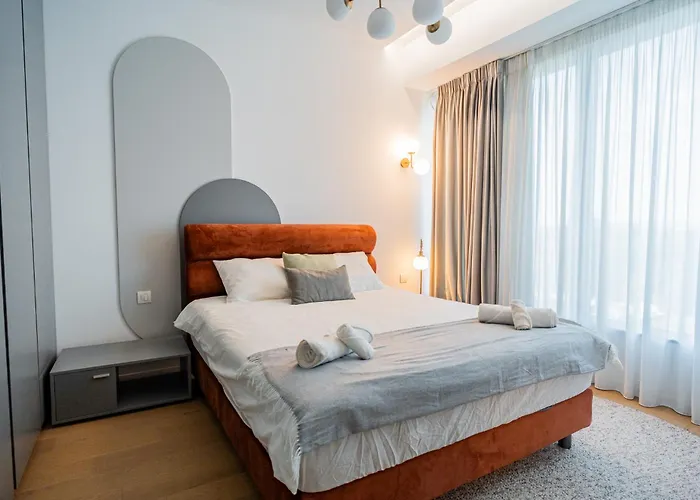 One Mircea Eliade Apartments With City & Park Views *