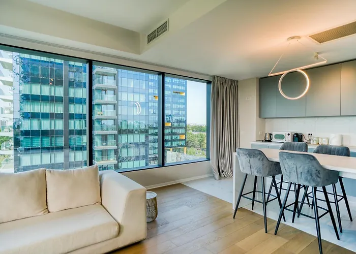 One Mircea Eliade Apartments With City & Park Views * Bukarest