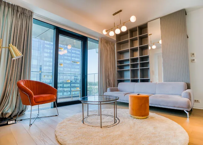 One Mircea Eliade Apartments With City & Park Views Daire