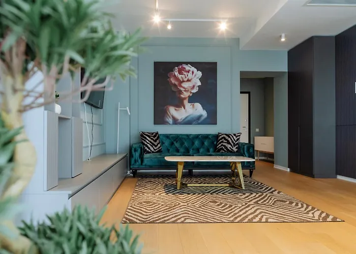 One Mircea Eliade Apartments With City & Park Views Apartman