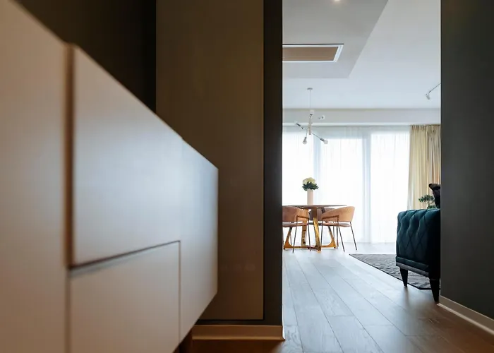 Daire One Mircea Eliade Apartments With City & Park Views Bükreş
