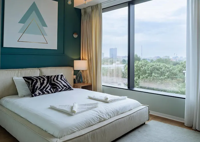 One Mircea Eliade Apartments With City & Park Views *