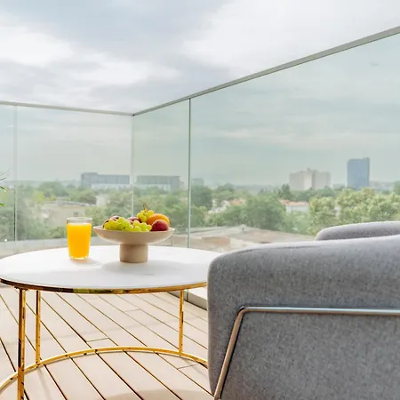 One Mircea Eliade Apartments With City & Park Views Lägenhet Bukarest