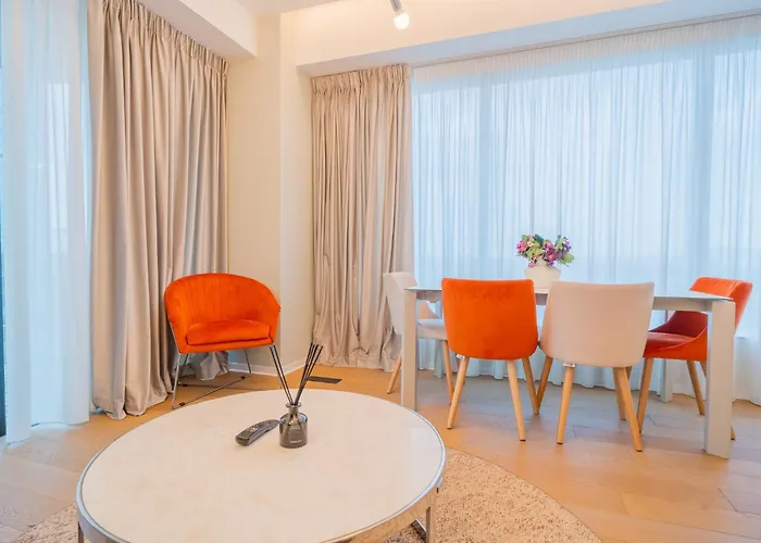 One Mircea Eliade Apartments With City & Park Views Bucarest