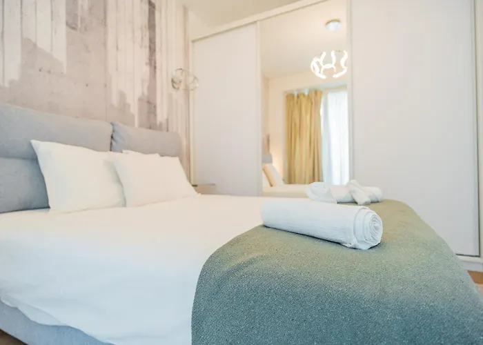 One Mircea Eliade Apartments With City & Park Views Appartamento Bucarest