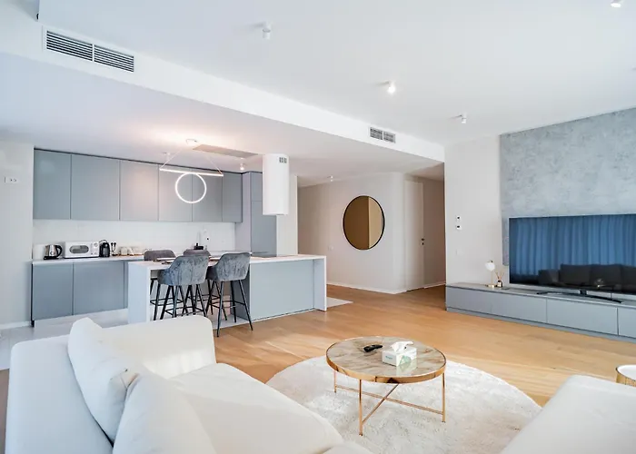 One Mircea Eliade Apartments With City & Park Views Appartamento Bucarest