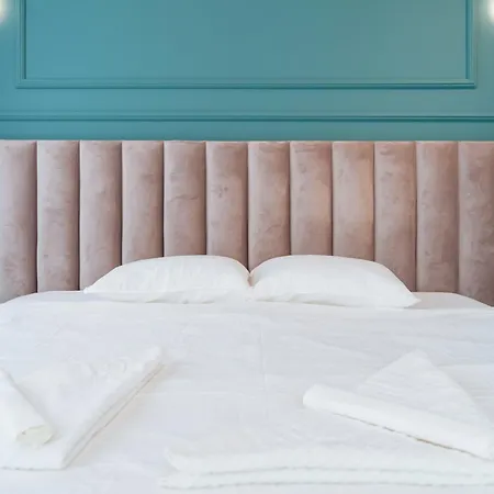 One Mircea Eliade Apartments With City & Park Views Bucharest