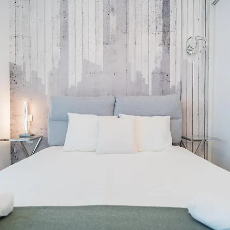 One Mircea Eliade Apartments With City & Park Views Apartment