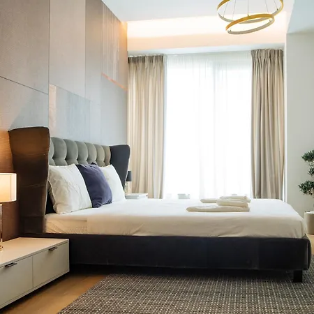 One Mircea Eliade Apartments With City & Park Views *