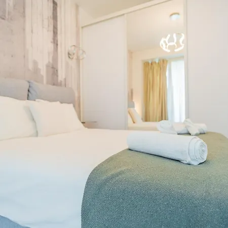 One Mircea Eliade Apartments With City & Park Views Apartment Bucharest