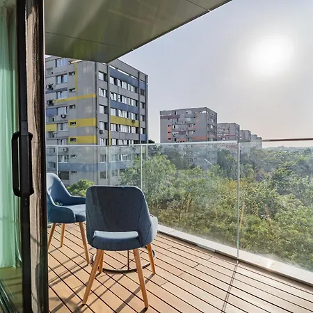 One Mircea Eliade Apartments With City & Park Views *
