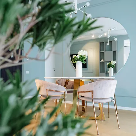 Apartment One Mircea Eliade Apartments With City & Park Views